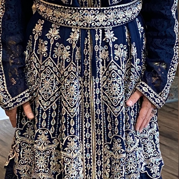 Morocon dress - Picture 15 of 16